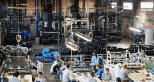 Fábrica de embalagens no Hauer abre vaga para Auxiliar de Produção no 3º turno – Salário e benefícios diferenciados